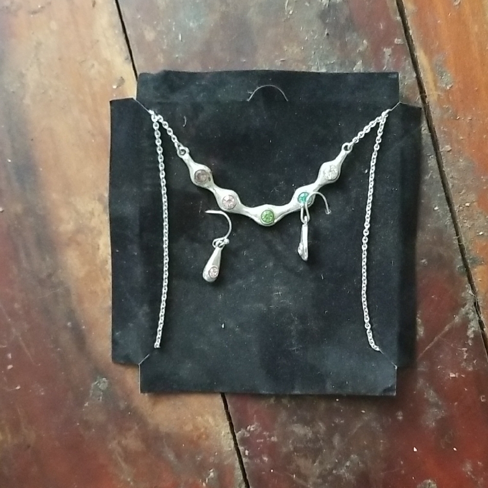 Elegant Silver Necklace and Earring Set with Gem Accents